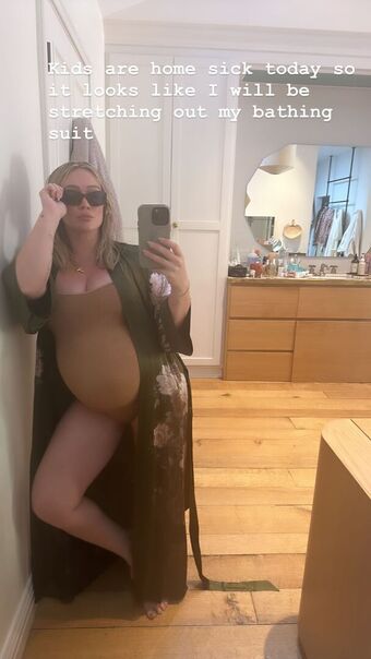 Hilary Duff Nude Leaks OnlyFans Photo 36