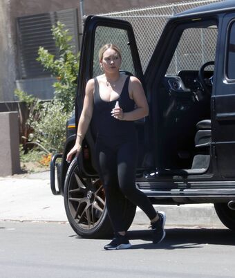 Hilary Duff Nude Leaks OnlyFans Photo 27